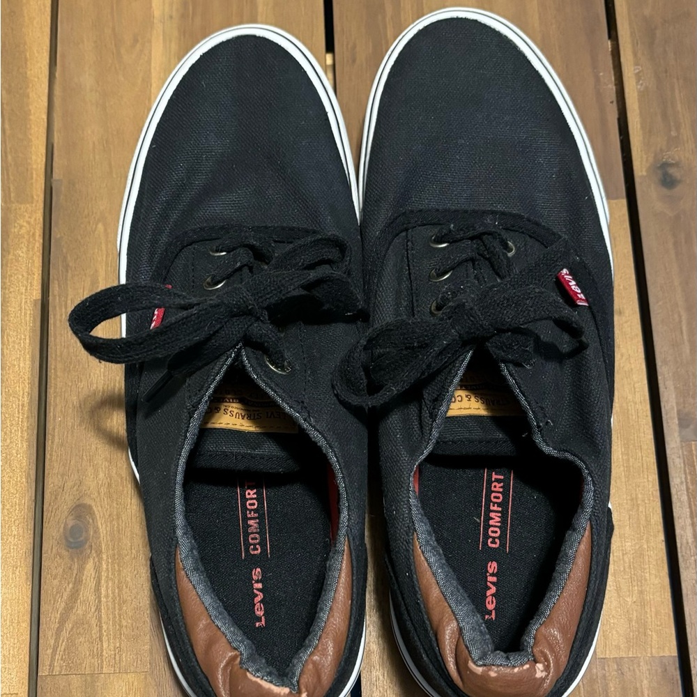 Levi’s‎ Munro Sneakers Men’s Size 9 Pre-Owned